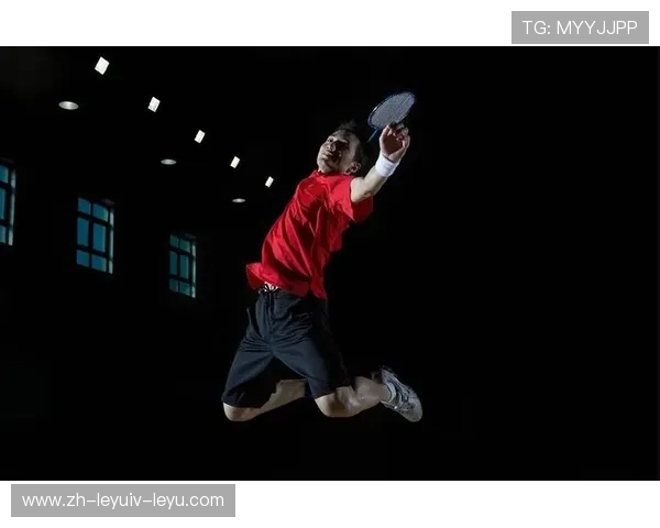 羽毛球扣杀瞬间 羽毛球扣杀瞬间